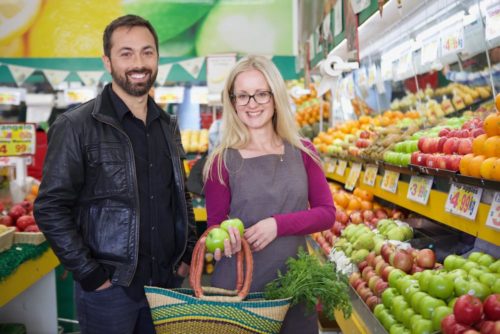 Dr. Derek Muller and Dr. Yasmine Probst (C) Genepool Productions